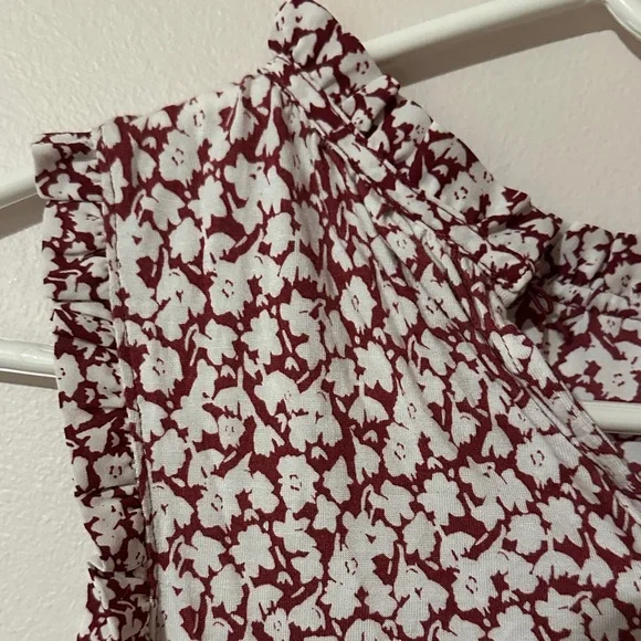 LOFT Sleeveless Floral Blouse - Black and White - Picture 4 of 9